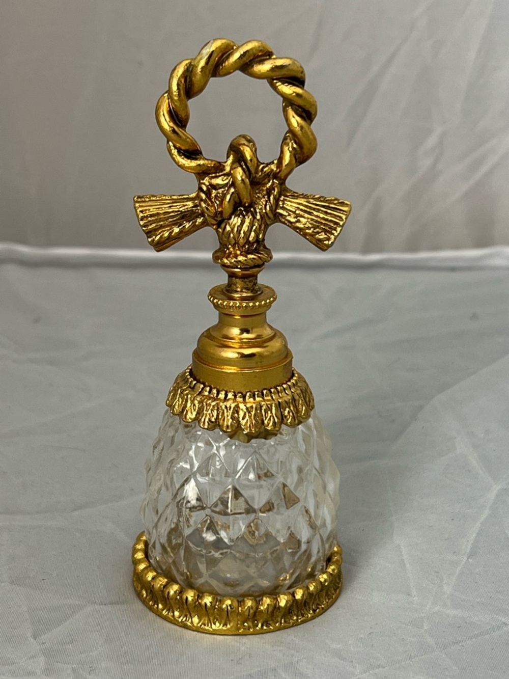 Vintage‎ Stylebuilt Ribbon Bow Glass Perfume Bottle with Dauber USA